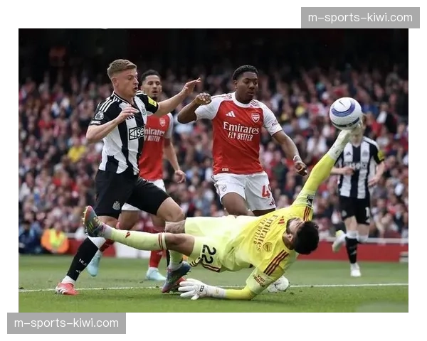 阿森纳成为英超欧冠独苗，四线争冠压力下展现多任务处理能力